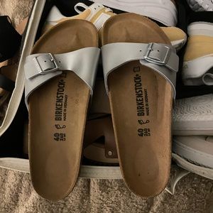 Brand new silver leather Birkenstocks in Madrid style size 40 or 9 1/2